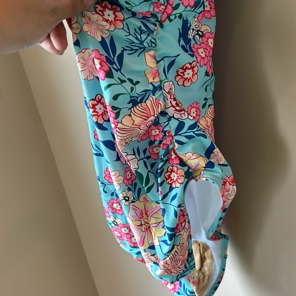 TRMPORTEK NWT Floral one shoulder swim suit w/ removal strap ruffle top size XL - Picture 3 of 5